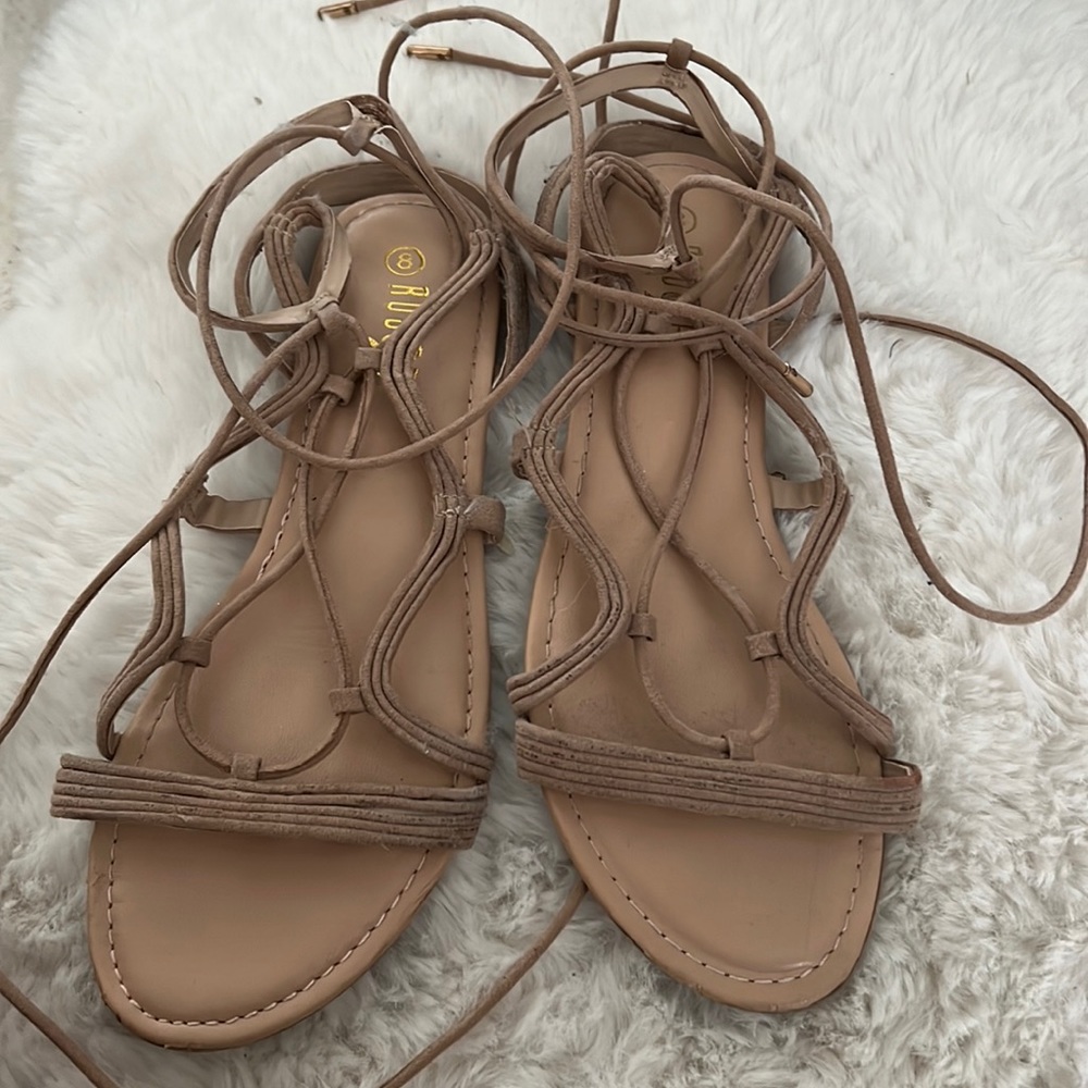 Sandals tie up
